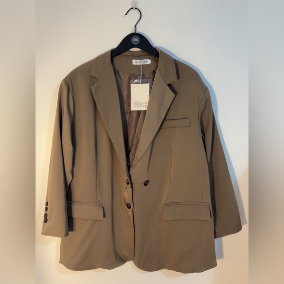 woman coat - Picture 1 of 2